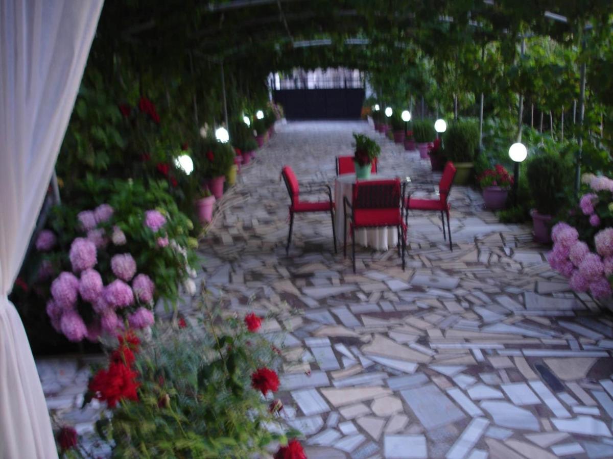 Villa Cato Sarande Bagian luar foto
