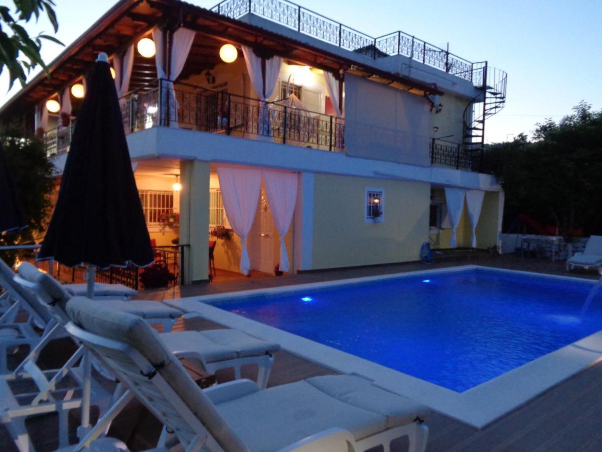 Villa Cato Sarande Bagian luar foto